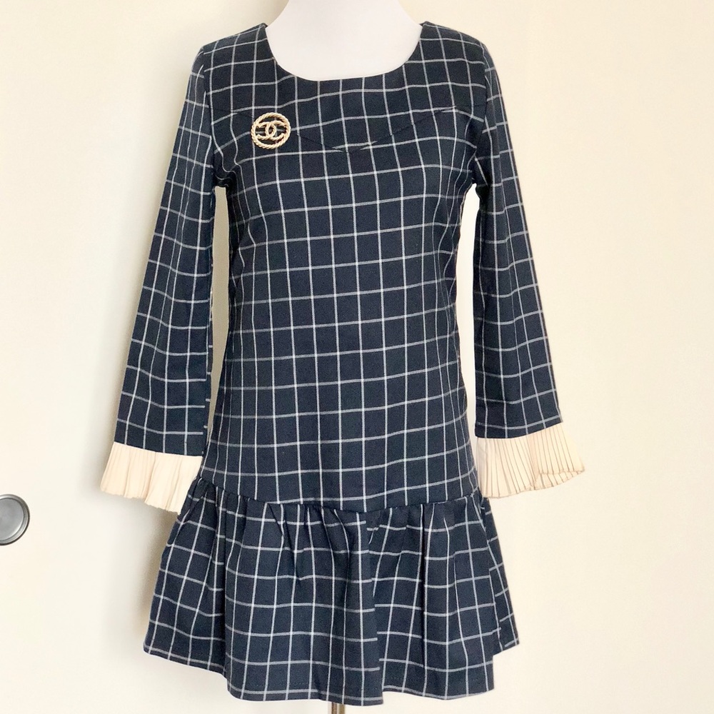 Plaid school girl uniform dress with pleat sleeves